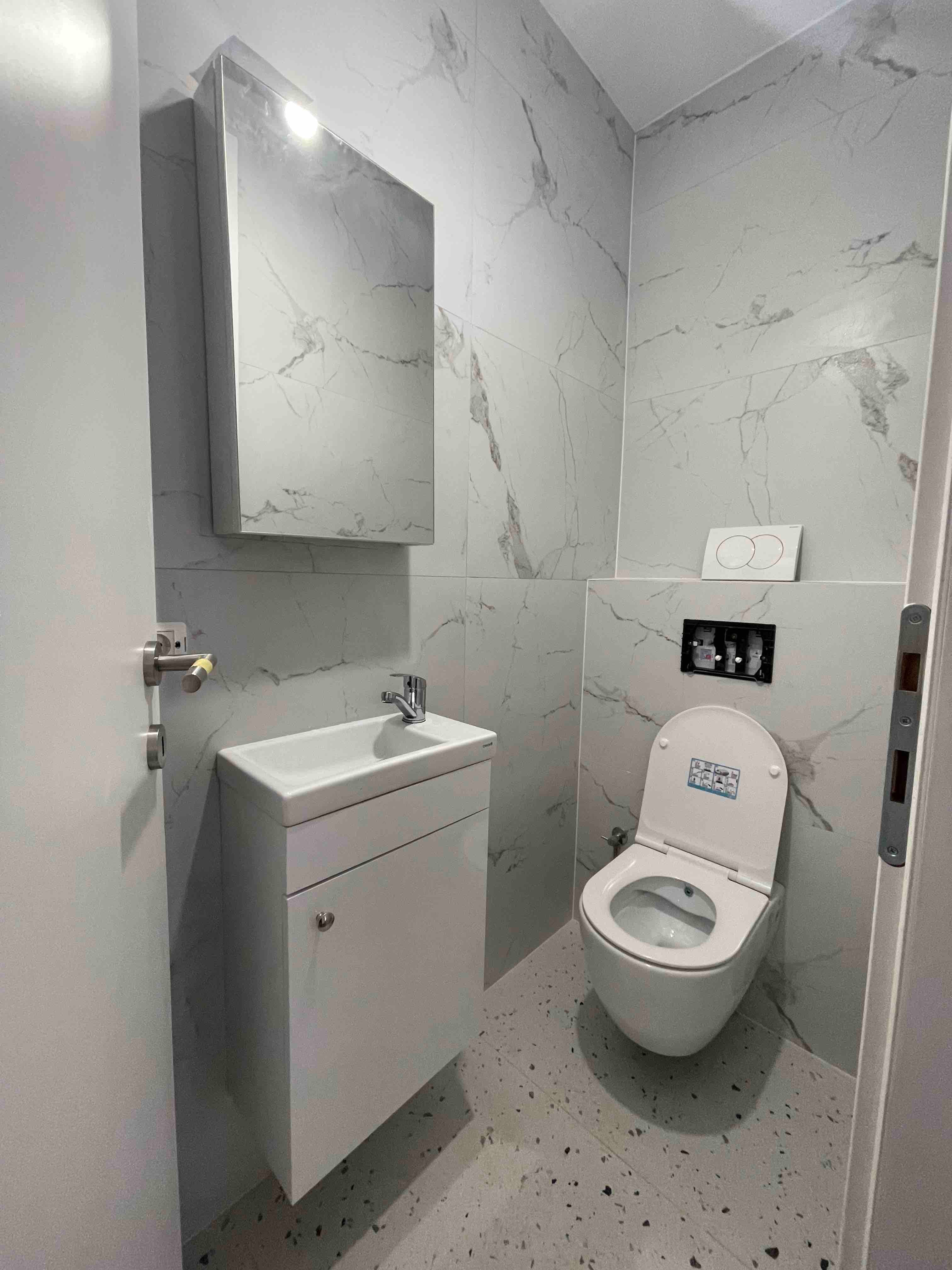 Ofrohet banesa 98.69 m² me qira në rrugen B
