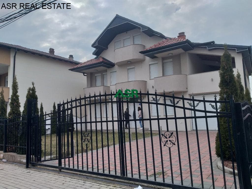 Shitet shtepia ne lagjen Qendresa ne Prishtine 2