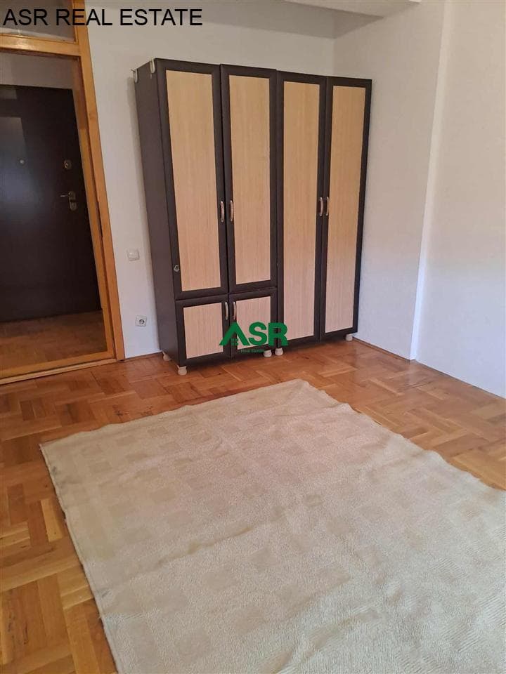 Ofrohet banesa me qira në lagjen Emshir, 2