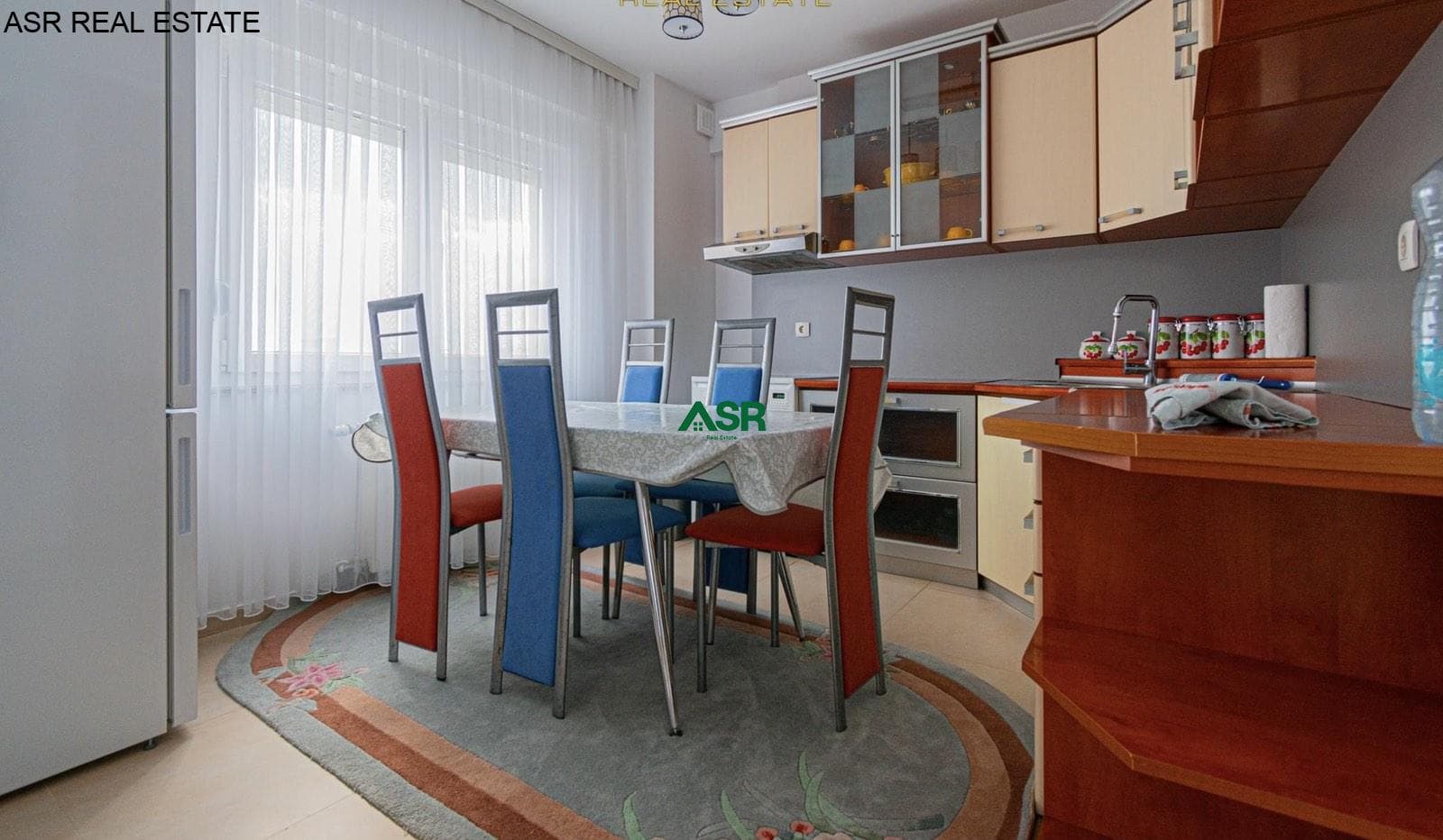 Lëshohet banesa me qira në lagjën Mati tek Green Emerald 2