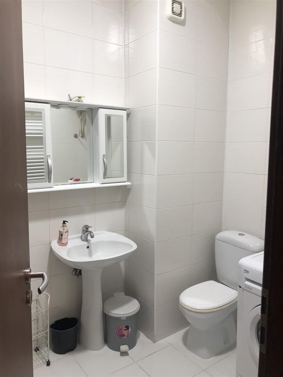 Lëshohet banesa me qira në lagjen Arberi 3