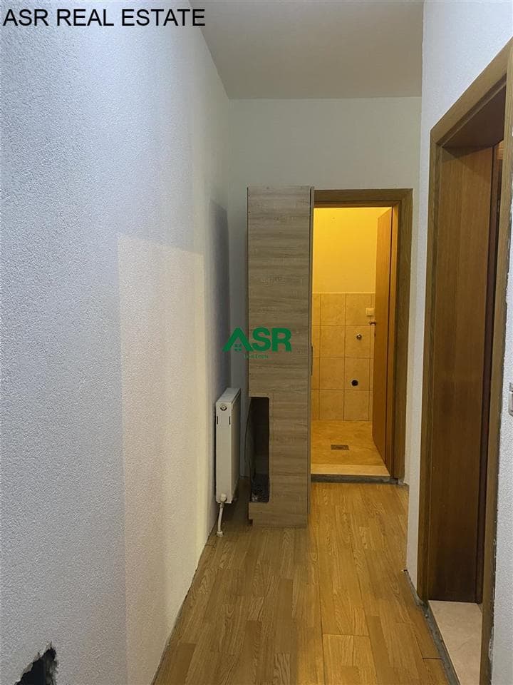 Banesë/ zyre 67m2 me qira në lagjen parku i qytetit 2