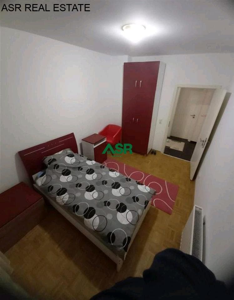 Banesë 100m2 me qira në rr.Muharrem Fejza 3