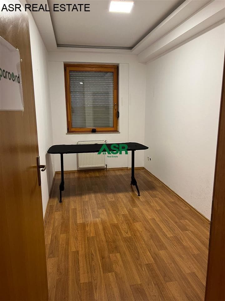 Lëshohet banesa me qira per zyre në lagjën Emshir 4