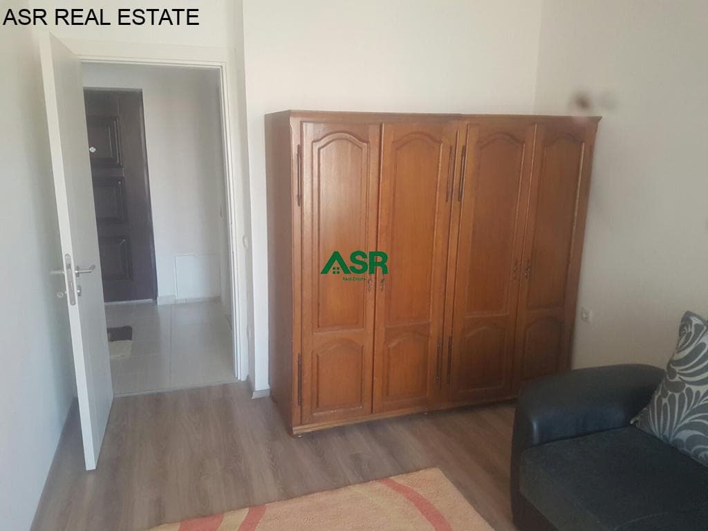 Lëshohet banesa me qira në lagjën Mati 1 4
