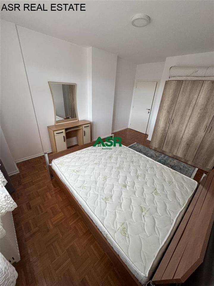 Banesë 90m2 me qira në lagjen rr.Muharrem Fejza, tek shkolla Pavaresia 4