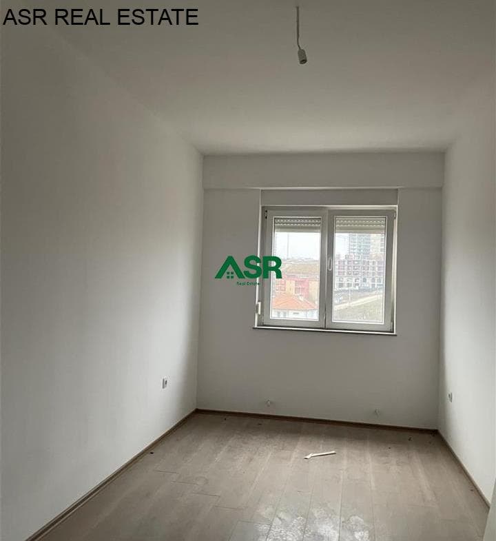 Shitet banesa në lagjën Prishtina e Re 4
