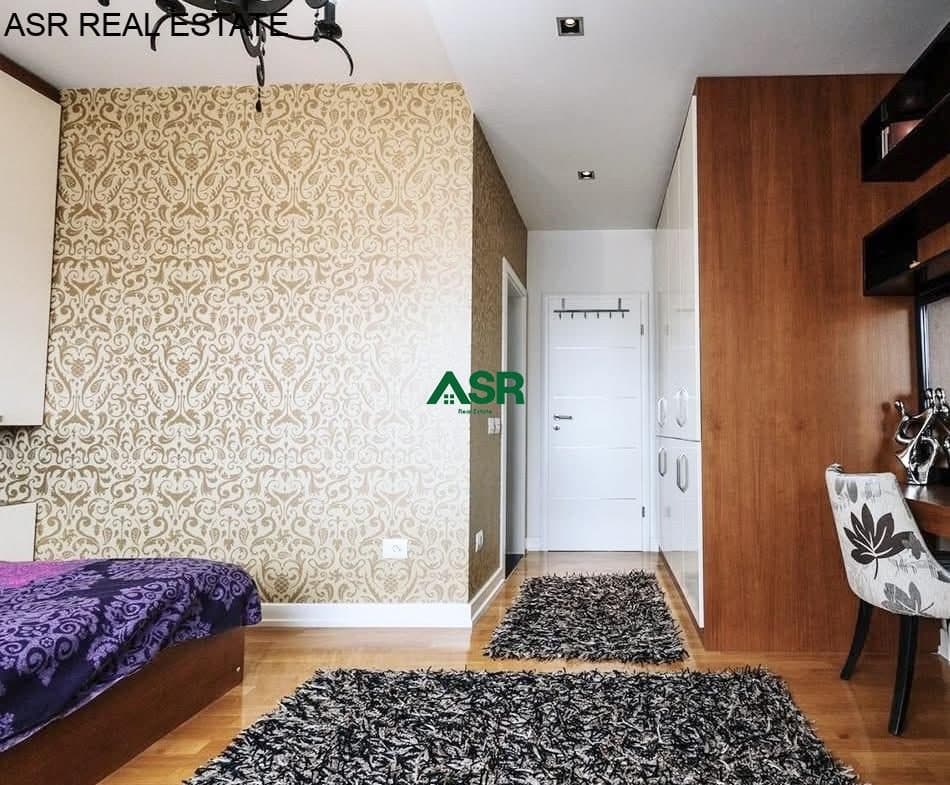 Ofrohet per SHITJE penthouse ne lagjen Tophane