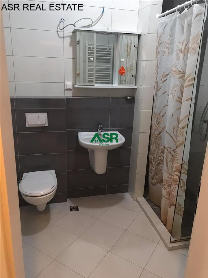 Lëshohet banesa me qira në lagjën Qender/Pejton 2