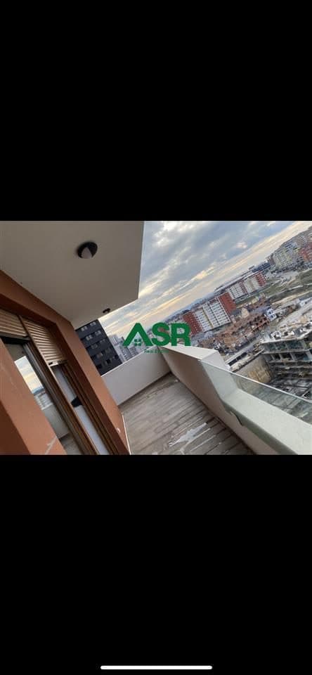 Lëshohet banesa me qira në lagjën Pejton Nartel Center
