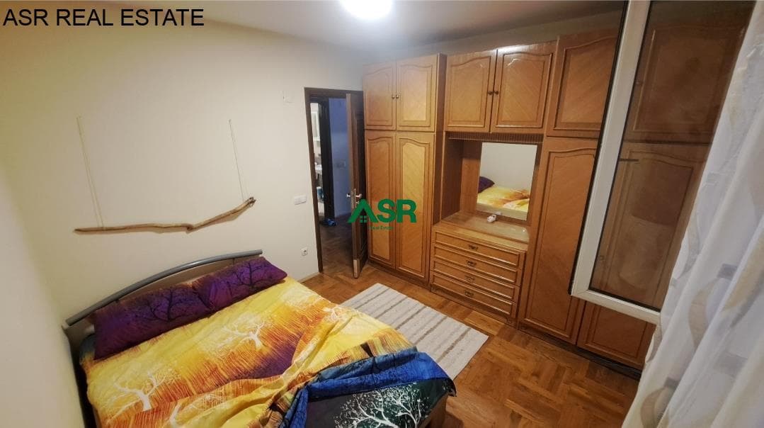 Ofrohet banesa me qira në lagjen Pejton
