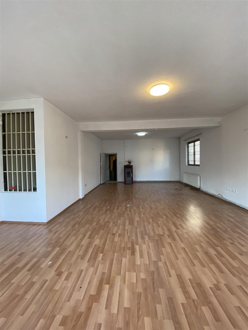Lëshohet kati i pare me qira per afarizem ne lagjen Tophane 4