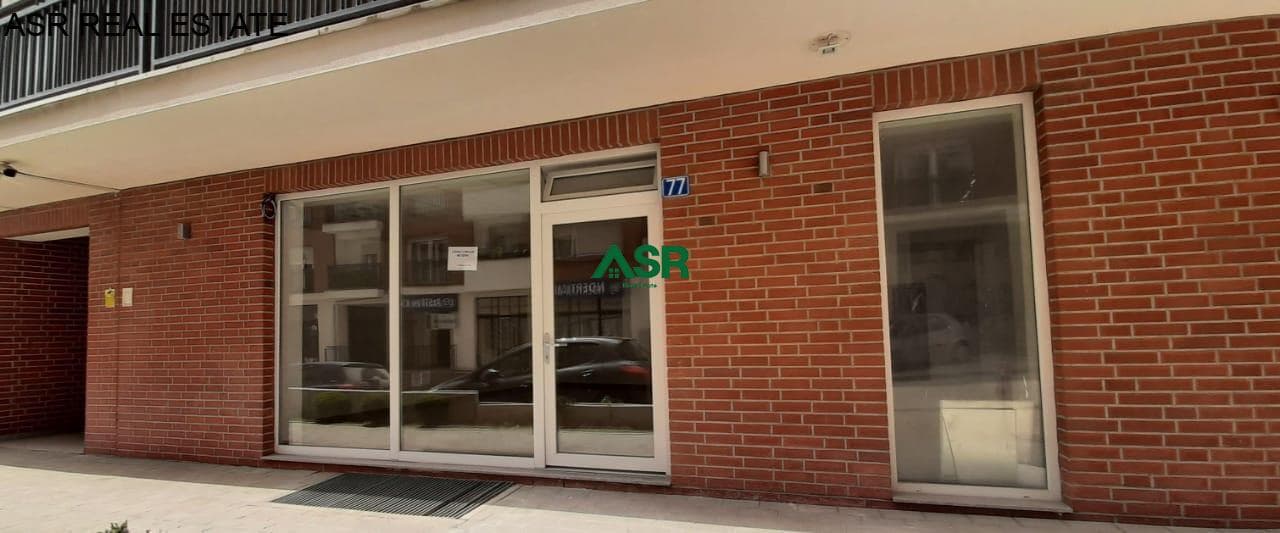 Lëshohet lokali me qira në rrugen Uran Ajeti afer rruges B 2