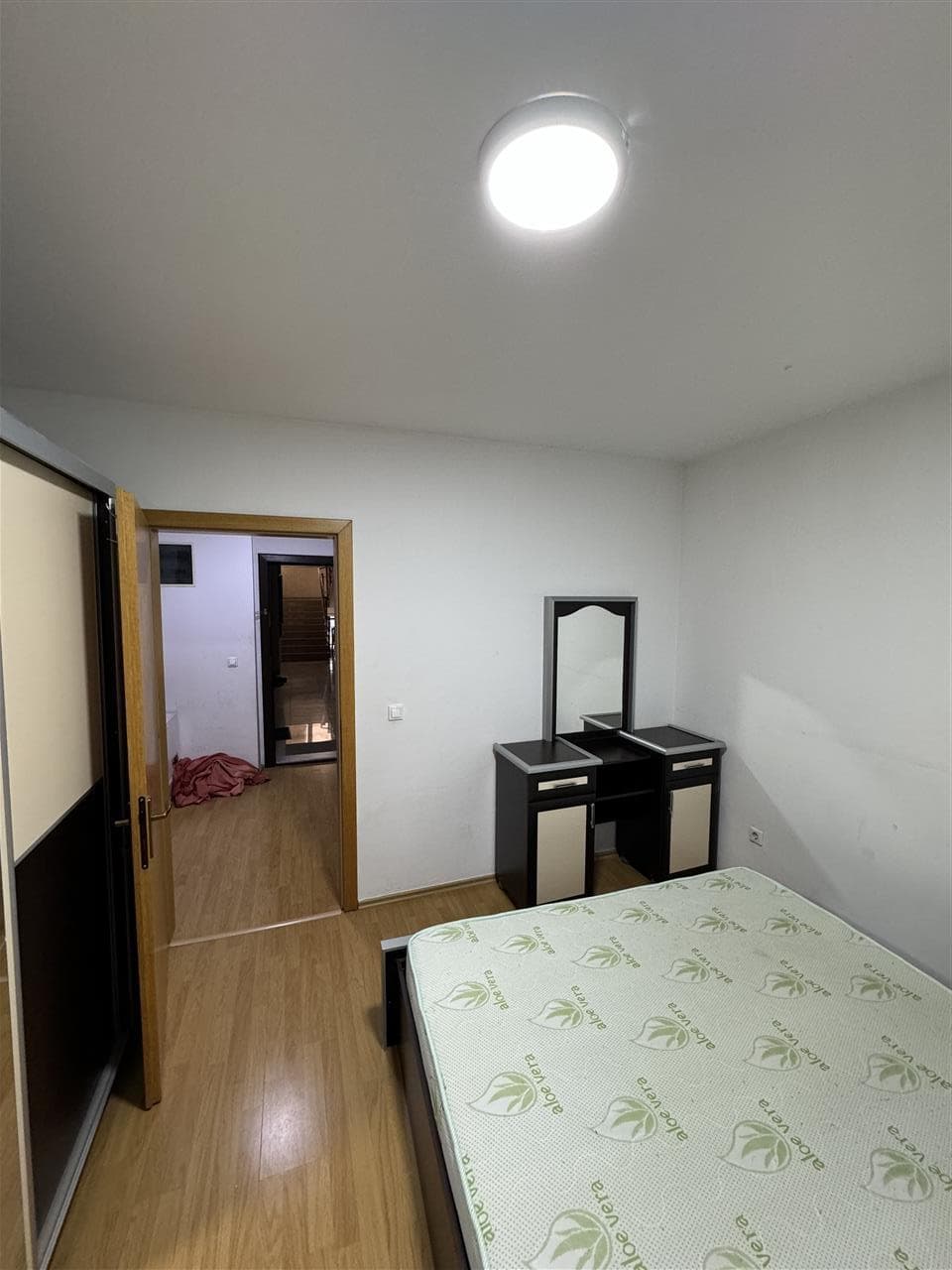 Banesë 65m2 me qira në Emshir 4