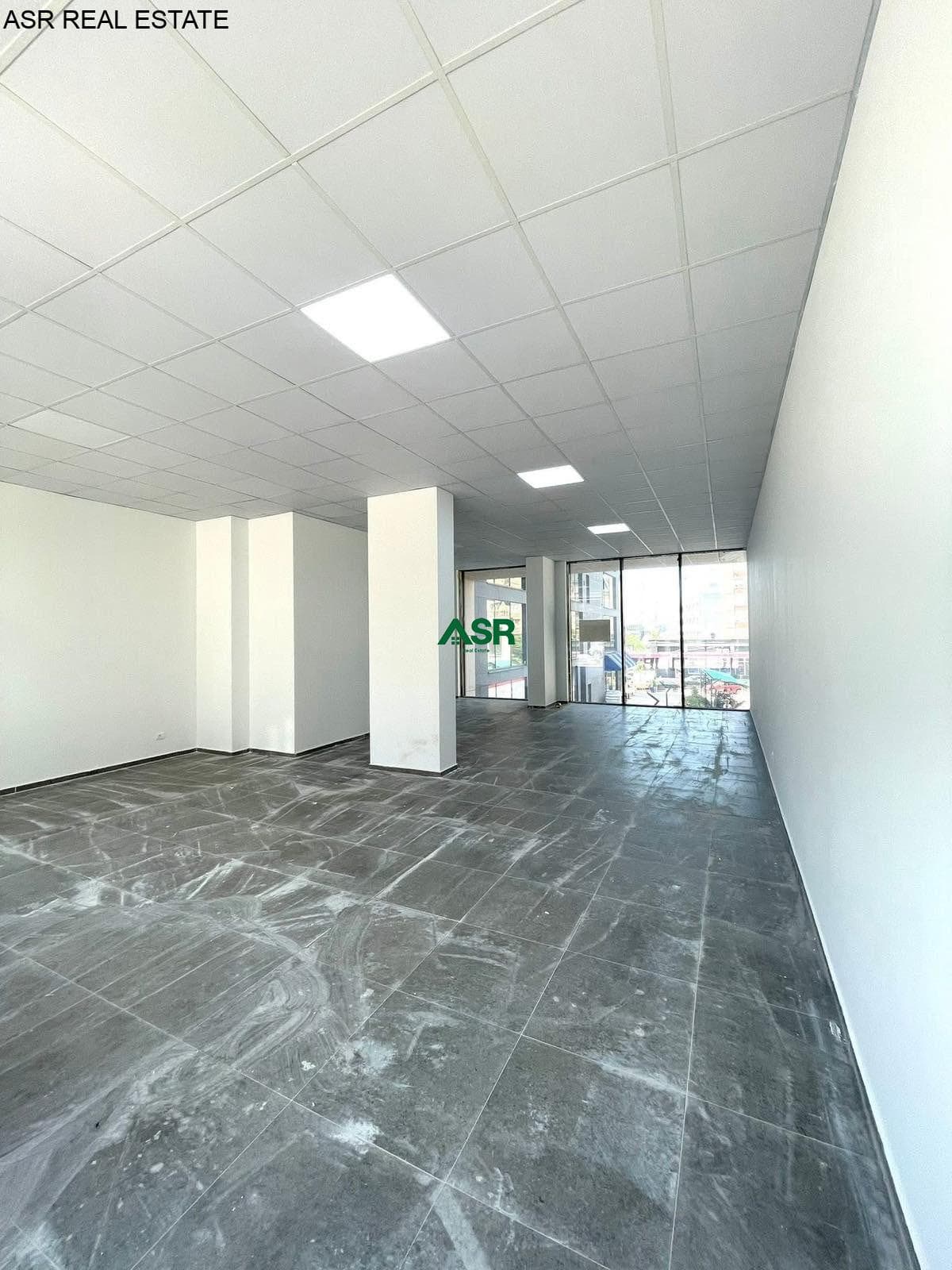 Lokal 90m2 me qira në Aktash 4