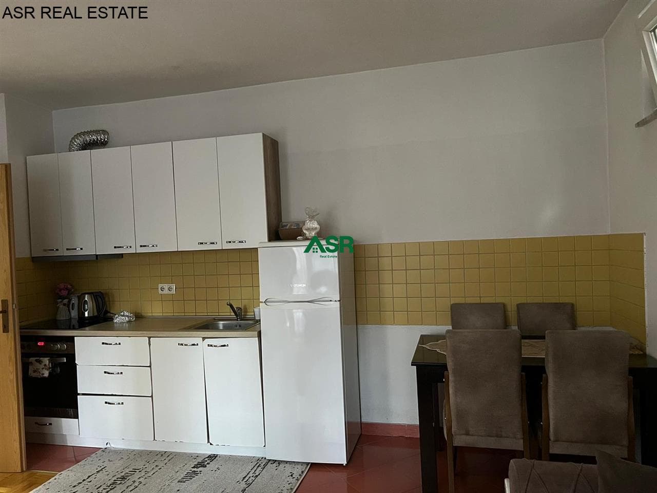 Ofrohet banesa per shitje në Fushe Kosove 3