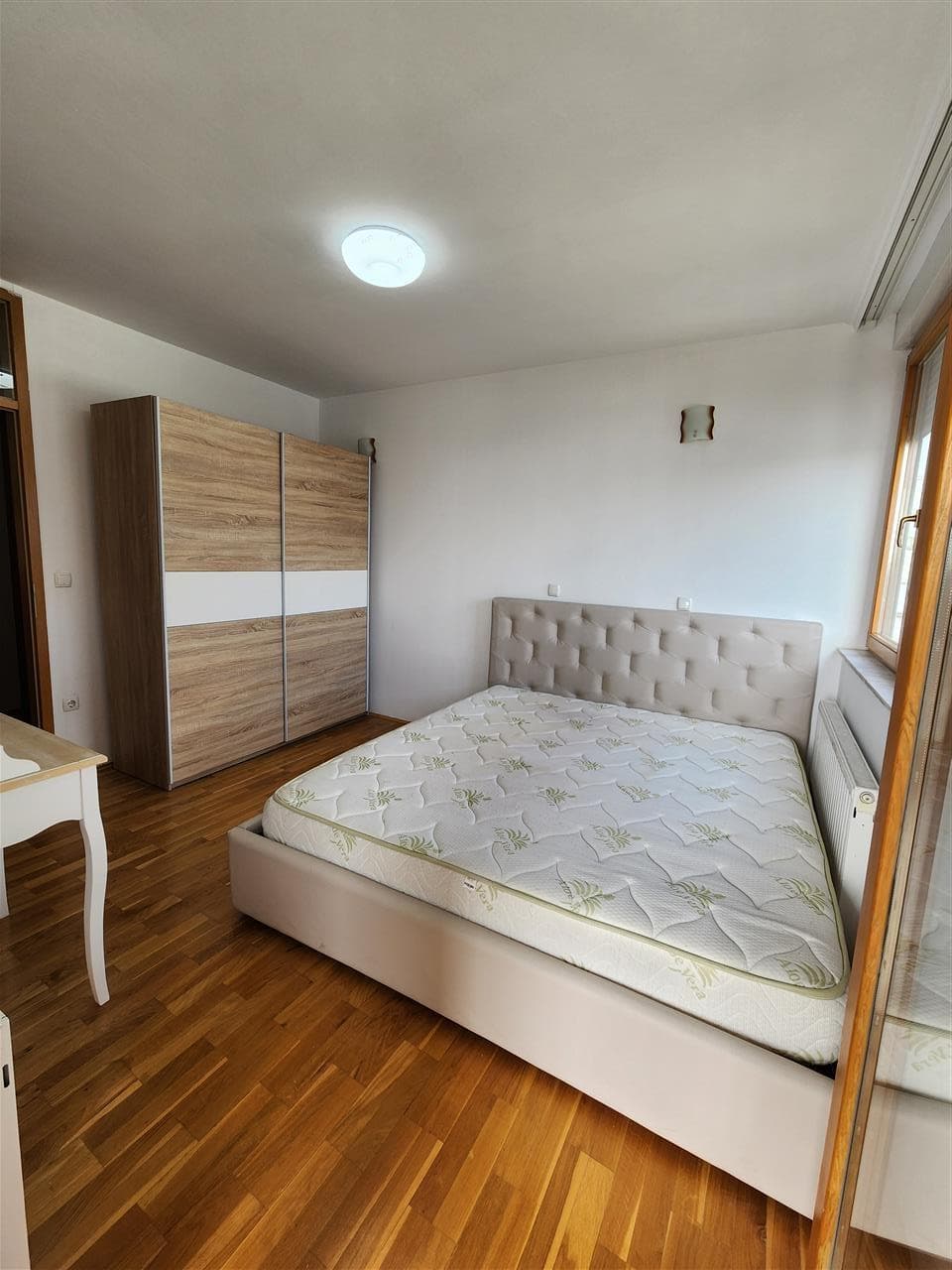 Banesë Penthouse 70m2 me qira në bregun e diellit 4