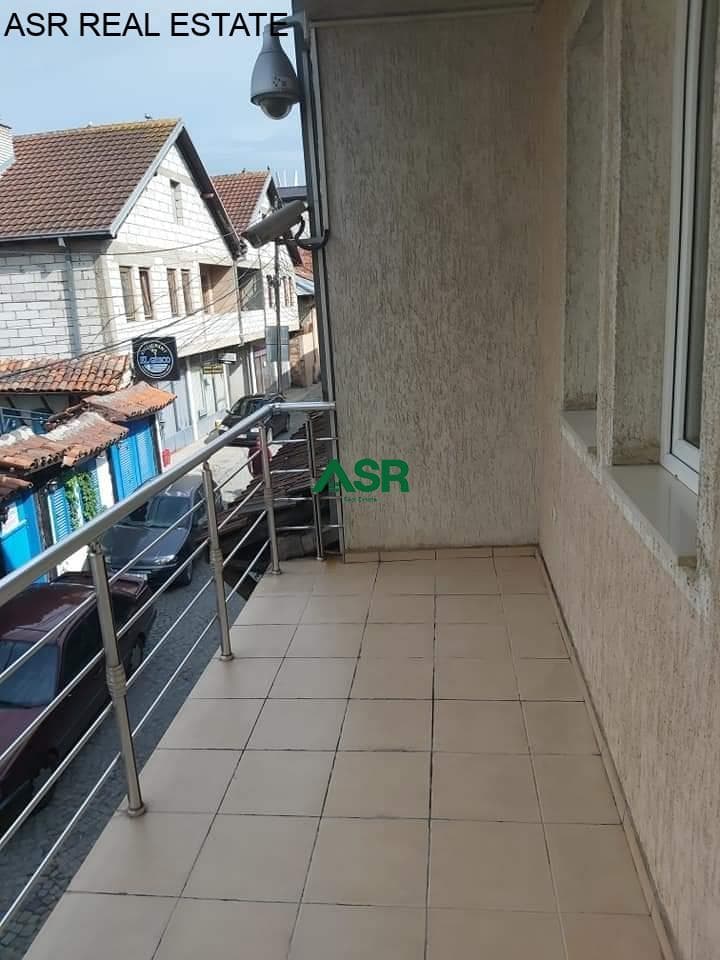 Lëshohet banesa me qira në lagjën Qender