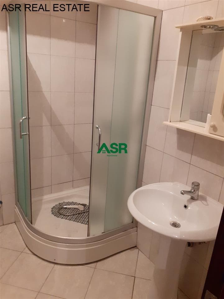 Lëshohet banesa me qira në lagjen e spitalit, rr.Muharrem Fejza 2