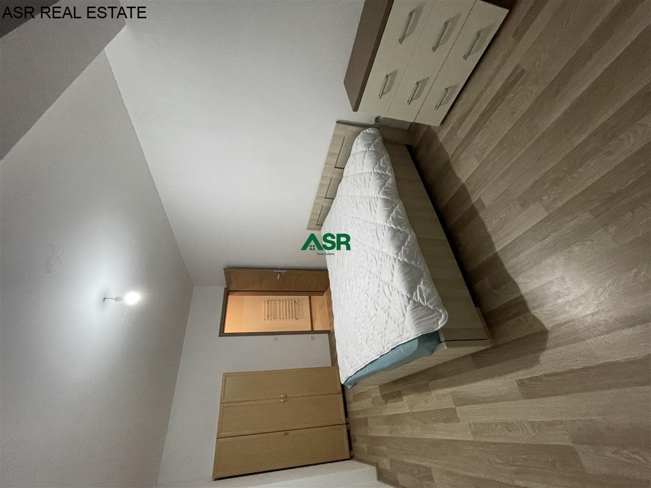 Lëshohet banesa e tipit penthouse me qira në lagjen Prishtina e re