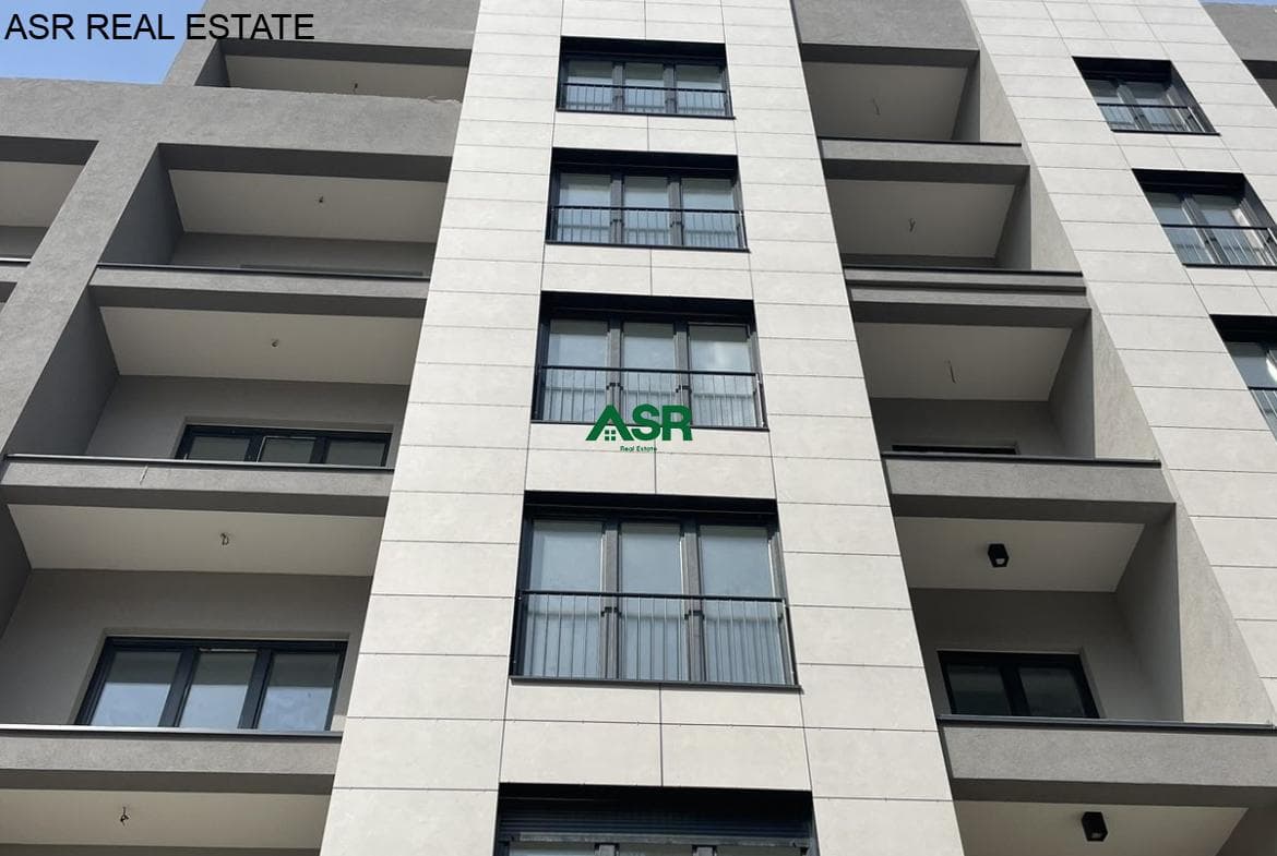 Ofrohet #BANESA me siperfaqe 93.57 m² per #SHITJE në lagjen Arberia 3