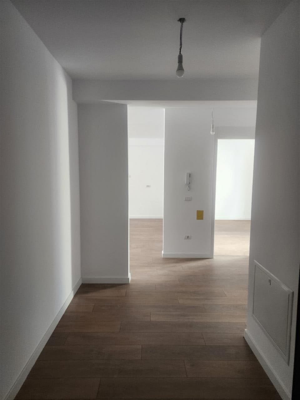 Banesë 95m2 me qira në rrugen B 2