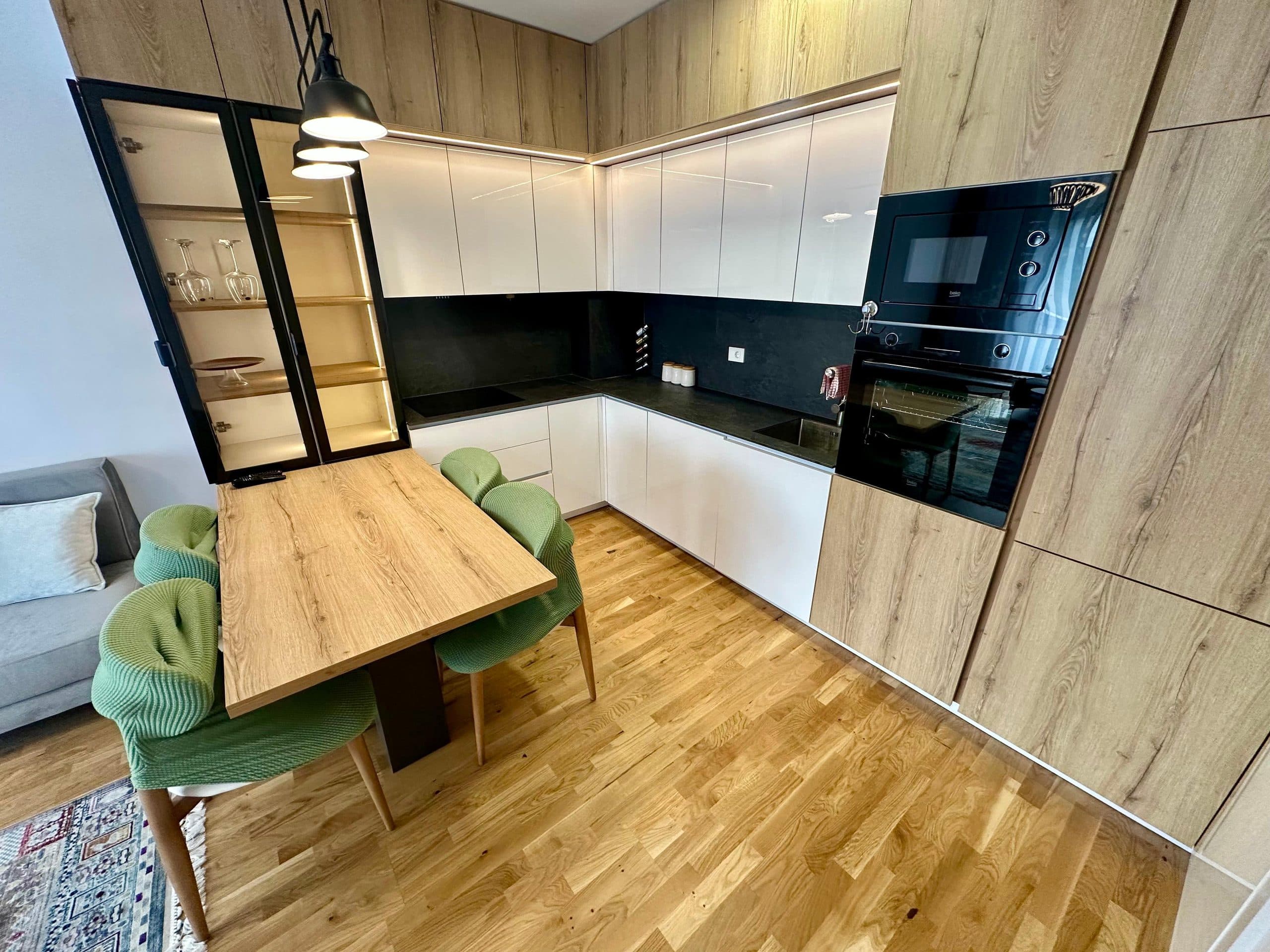 Banesë 80m2 me qira në rr.B 3