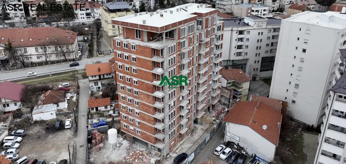 Ofrohet per #SHITJE banesa me siperfaqe 92 m² ne lagjen Tophane 4