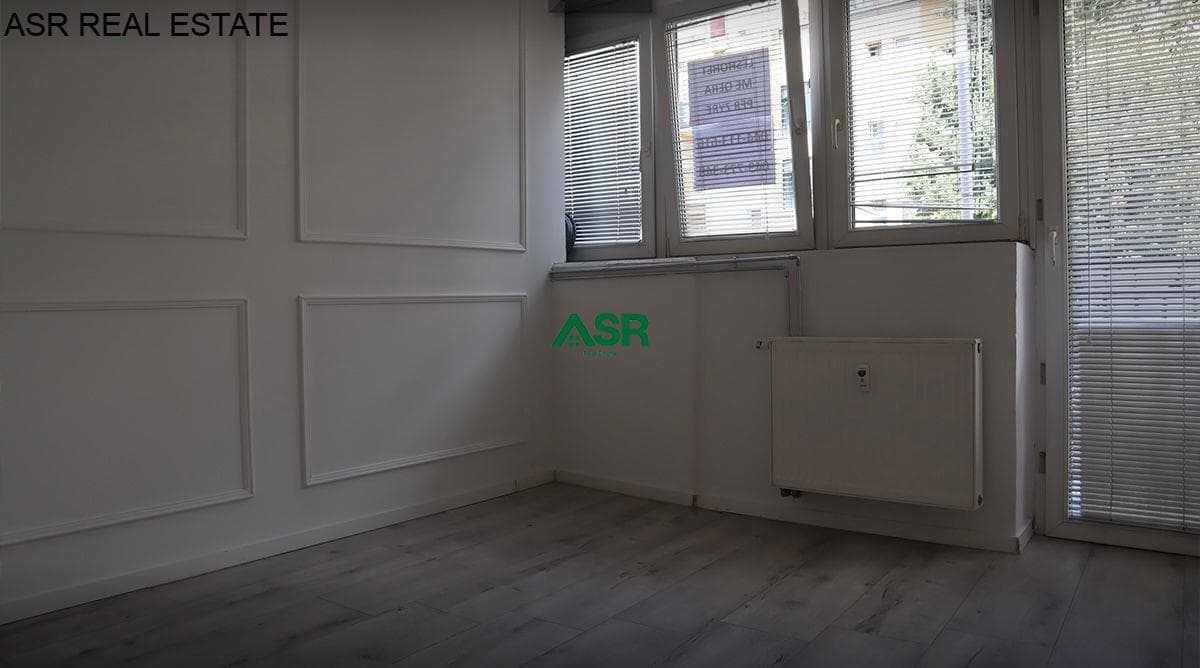 Banesë/Zyre 72m2 me qira në Qendër të Prishtinës, Rr. Rexhep Luci 2