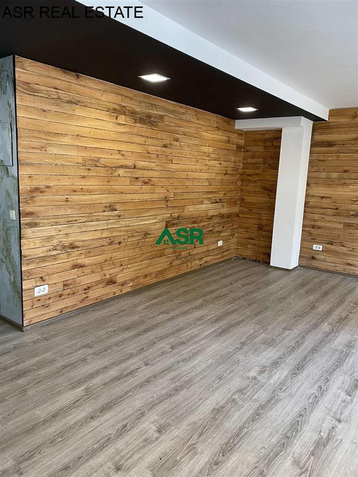 Lokal 32m2 me qira në rr.B 4