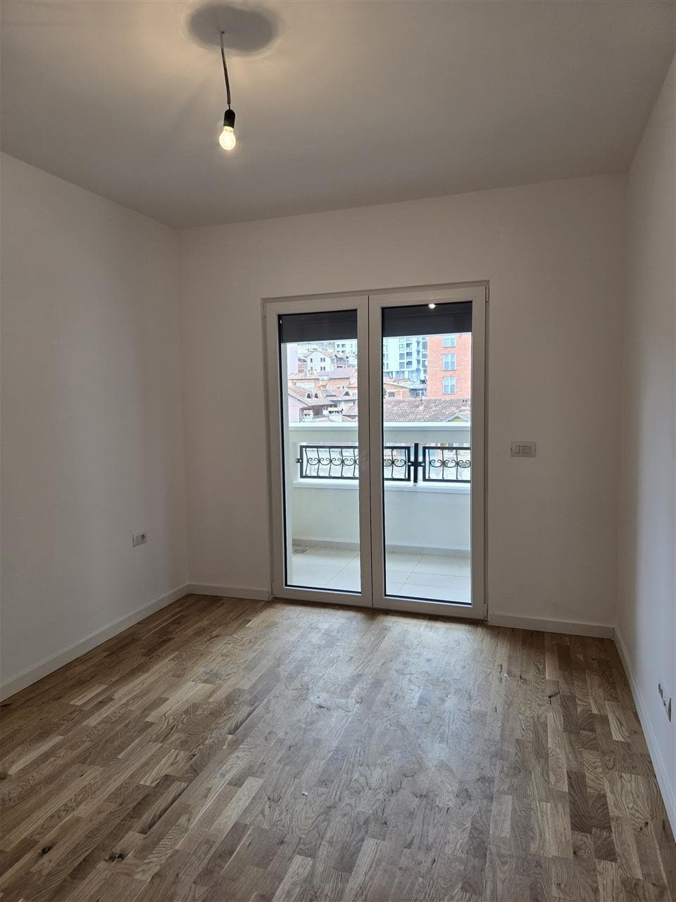 Banesë 60m2 me qira në lagjen e muhaxhereve