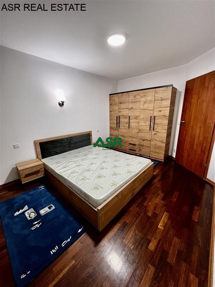 Lëshohet banesa me qira në lagjën qender tek parku