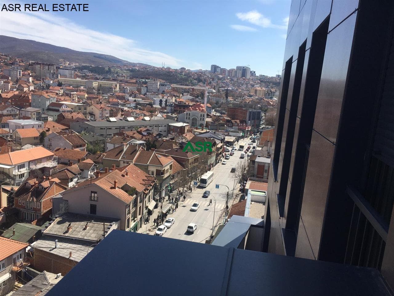 Lëshohet banesa penthouse me qira tek Xhamia e Llapit 4