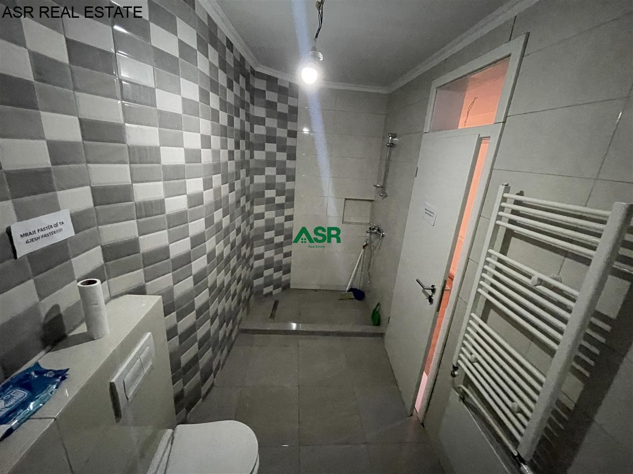 Banesë 150m2 me qira në lagjen sllovenia sportit