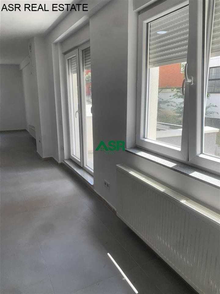 Banesë / Zyre 90 m2 me qira në lagjen rruga B 2