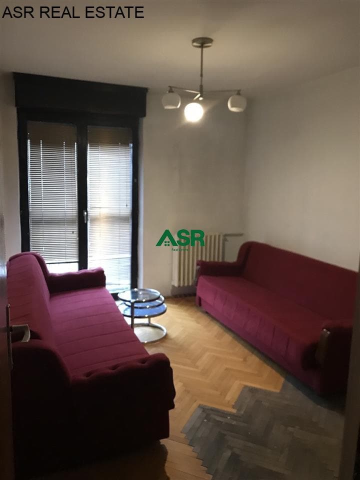 Lëshohet banesa me qira në lagjën Santea ne Prishtine 4