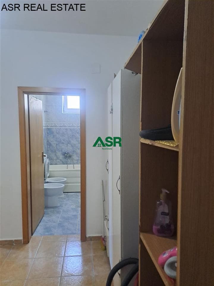 Banesë 64m2 me qira rr. per Germi tek shkolla teknike