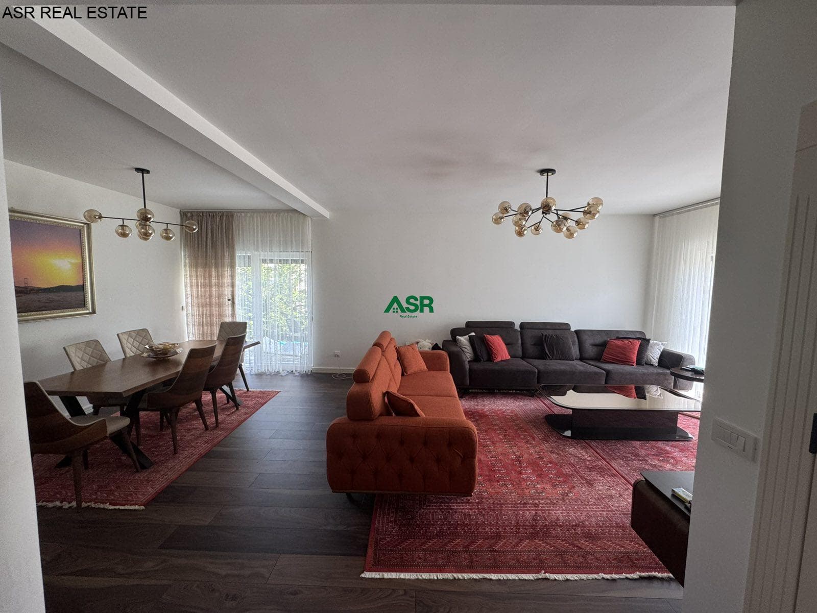 ID4354 Ofrohet SHTEPIA per SHITJE ne Bernice