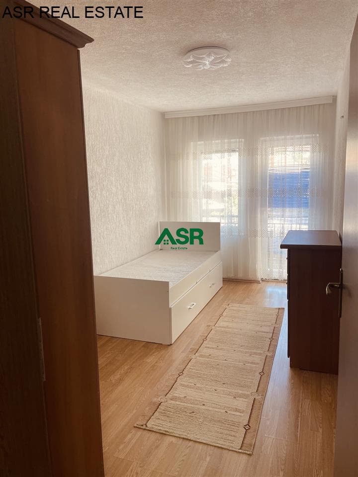 Lëshohet shtepia me qira në lagjën Taslixhe 2 4