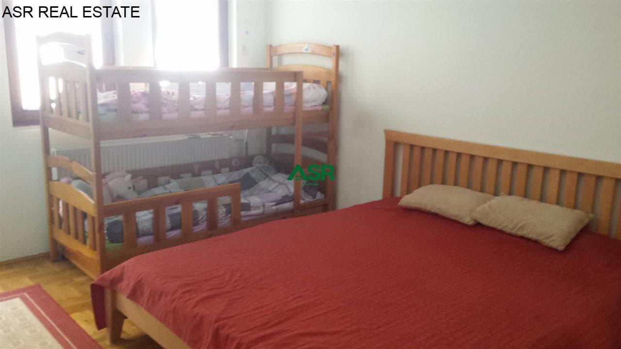 Lëshohet banesa me qira në lagjen qender, afer Hotel Sirius 4