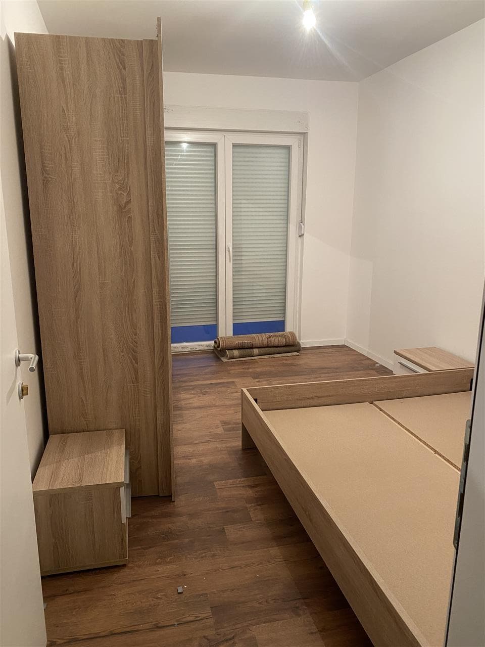 Lëshohet banesa me qira në lagjën Prishtina e re 2