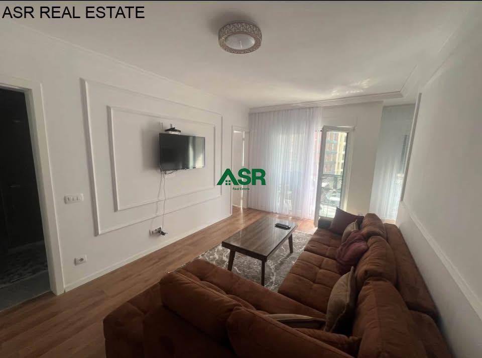 Banesë 50m2 me qira në lagjen Tophane