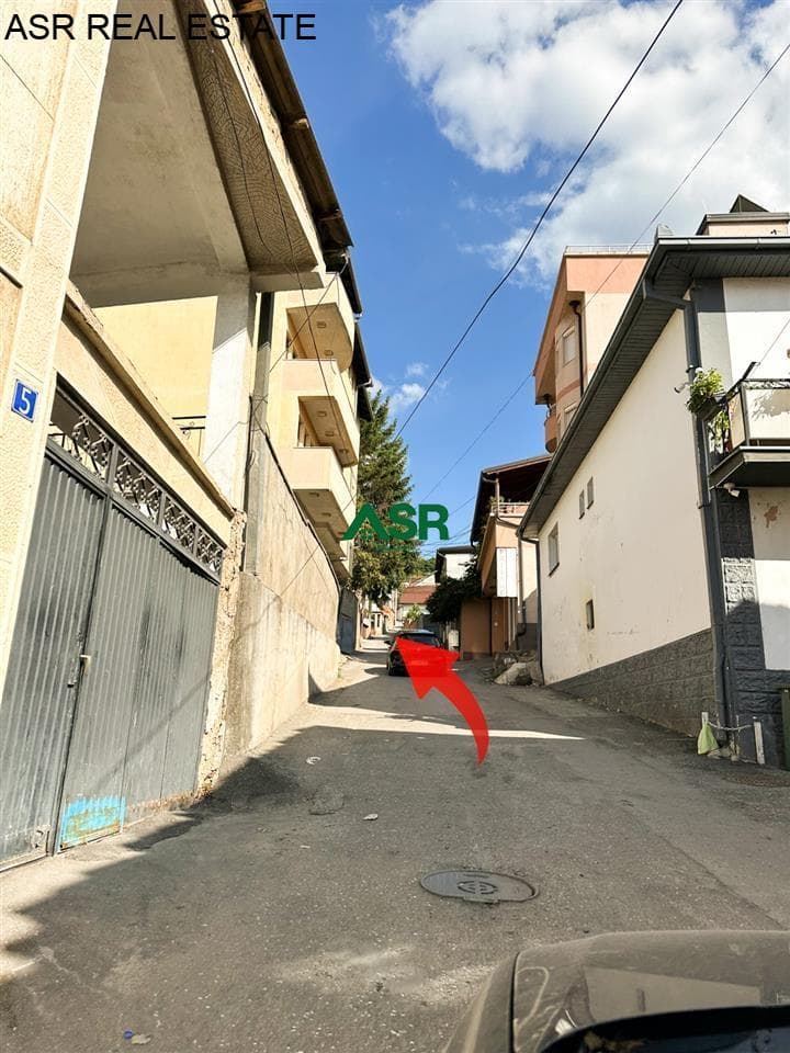 Lëshohet banesa me qira në lagjën qender 3