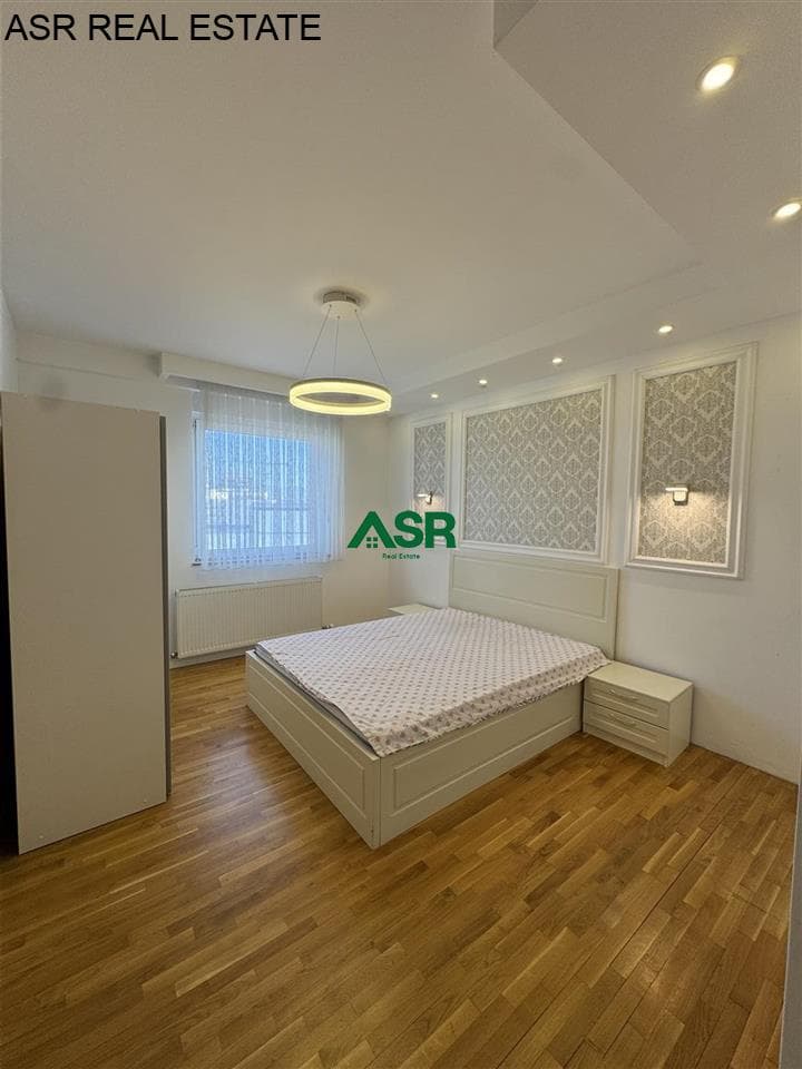 Banesë penthouse 134m2 me qira në lagjen e spitalit
