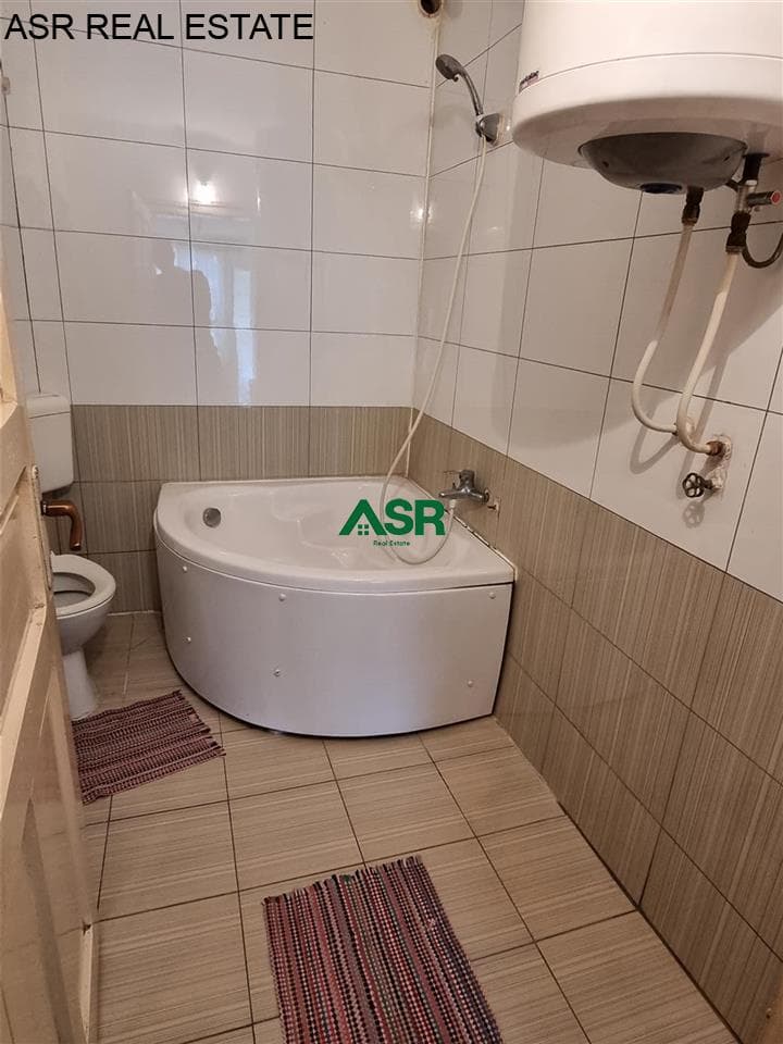 Lëshohet banesa me qira në rrugen Shpetim Robaj (rruga kryesore per Germi). 4