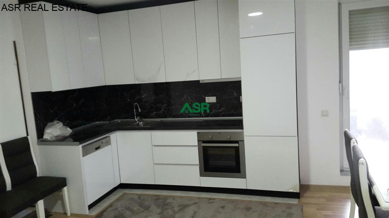 Banesë 104m2 me qira në Tophane