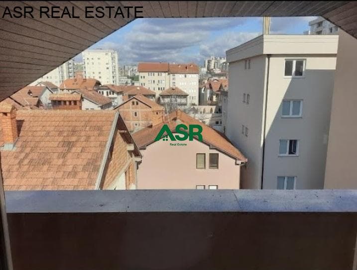 Lëshohet banesa me qera në lagjën Emshir 2