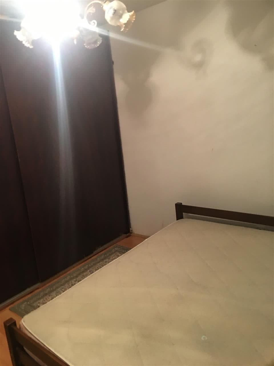 Lëshohet banesa me qira në lagjën Bregu i Diellit, perballe rruges B 3