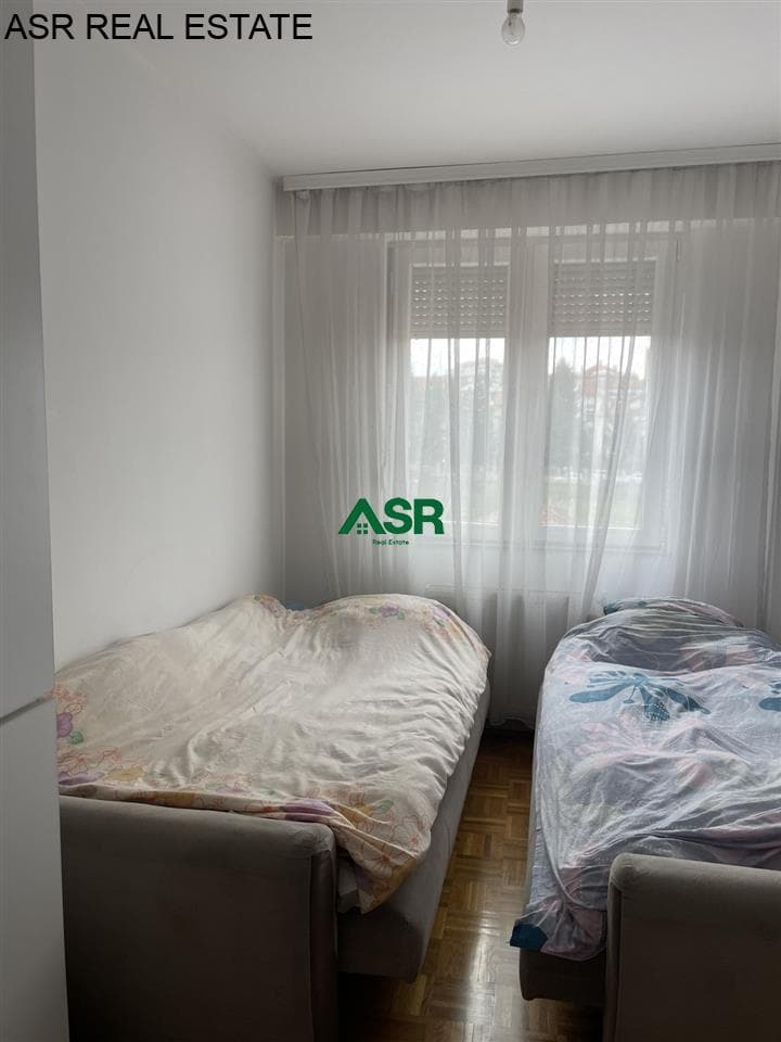 Banesë 80m2 me qira në lagjen e muhaxhereve 4