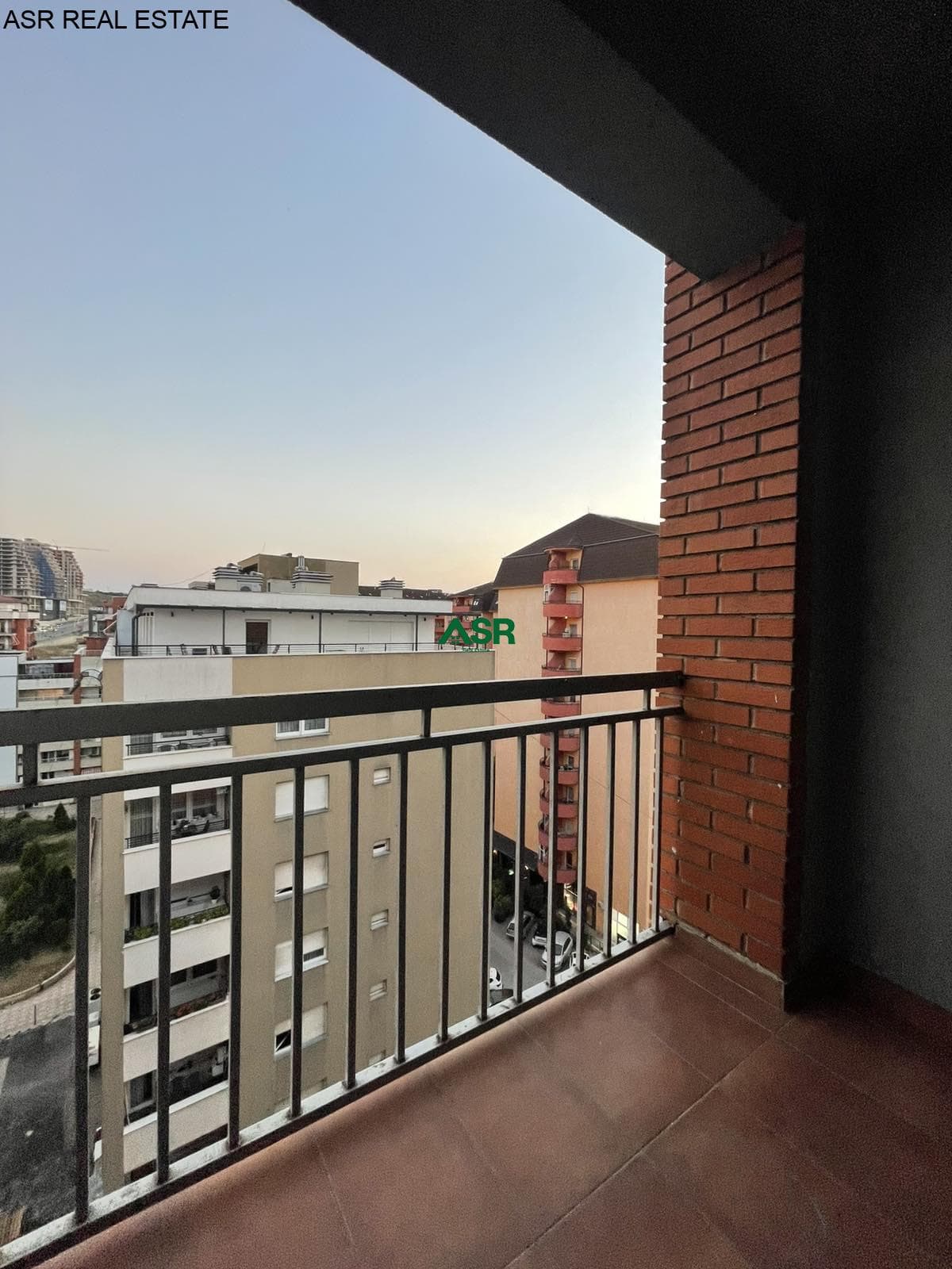 Banesë 75m2 me qira në Emshir 2